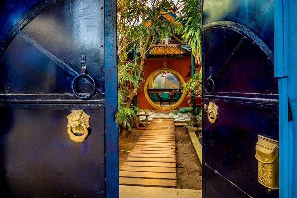Guest house Secret, The Hobbit House *